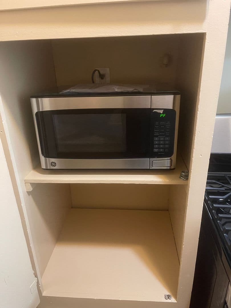 Inglewood Apartment: 925 Enterprise Avenue