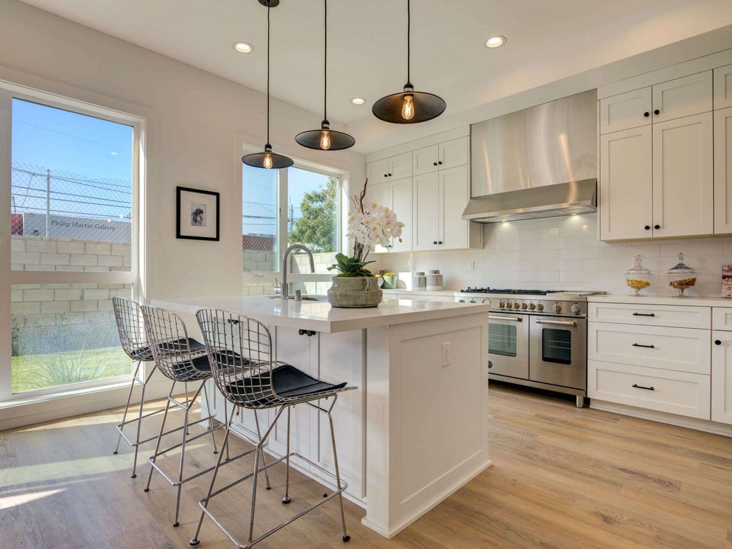 Los Angeles Townhome: 6016 - 6018 Comey Ave
