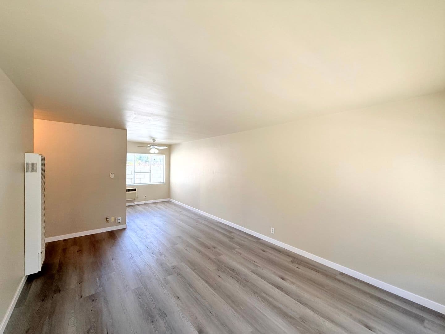 Burbank Apartment: 318 N. 7th St.
