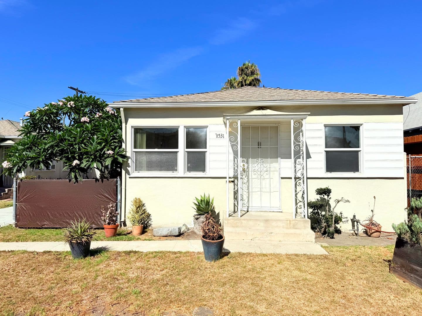 Los Angeles Apartment: 3531-3541 12th Avenue