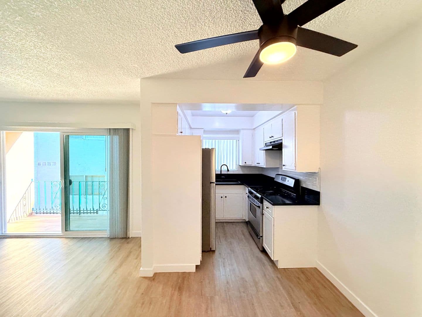 Los Angeles Apartment: 1426 South Point View St.