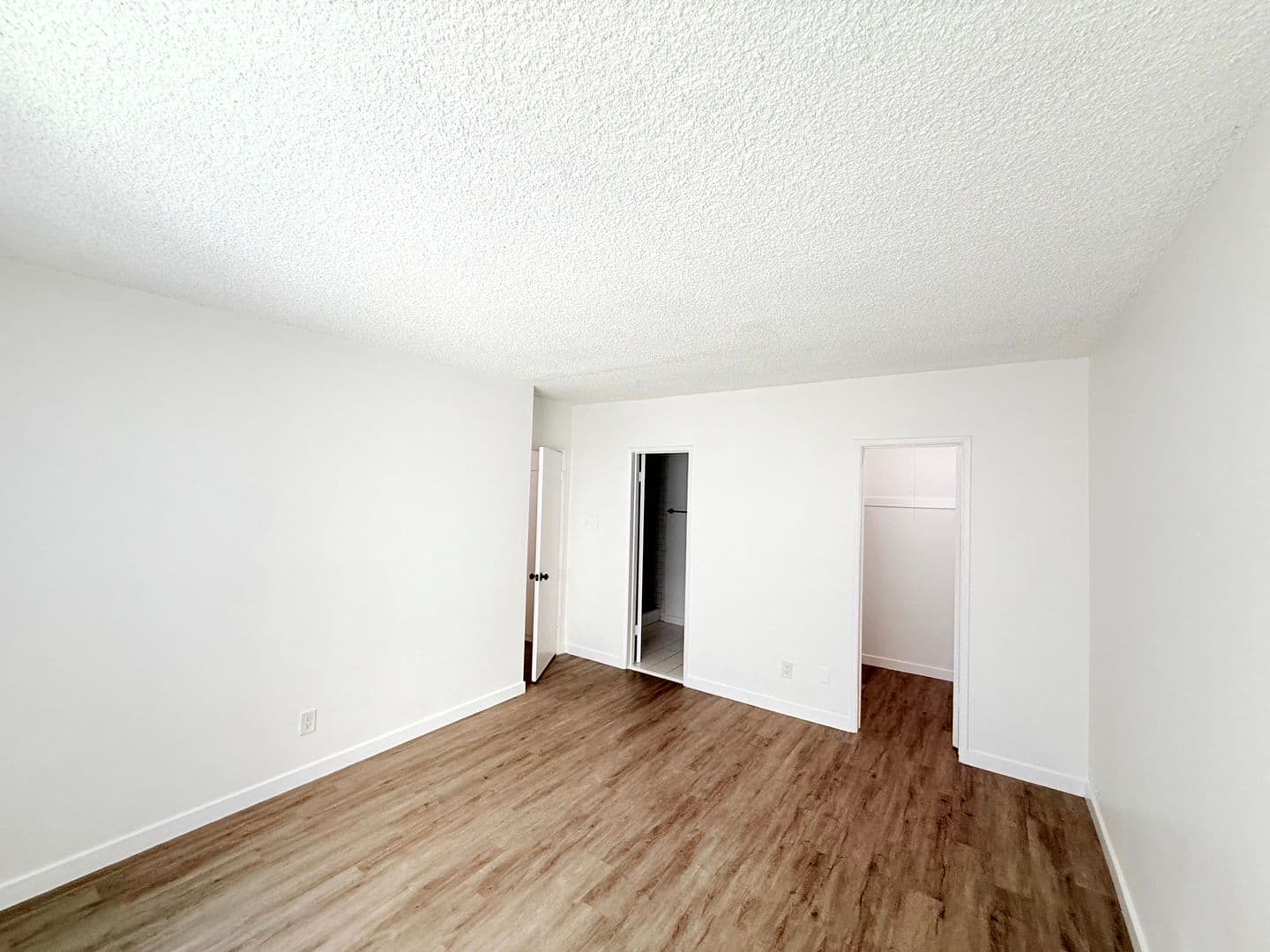 Los Angeles Apartment: 1426 South Point View St.
