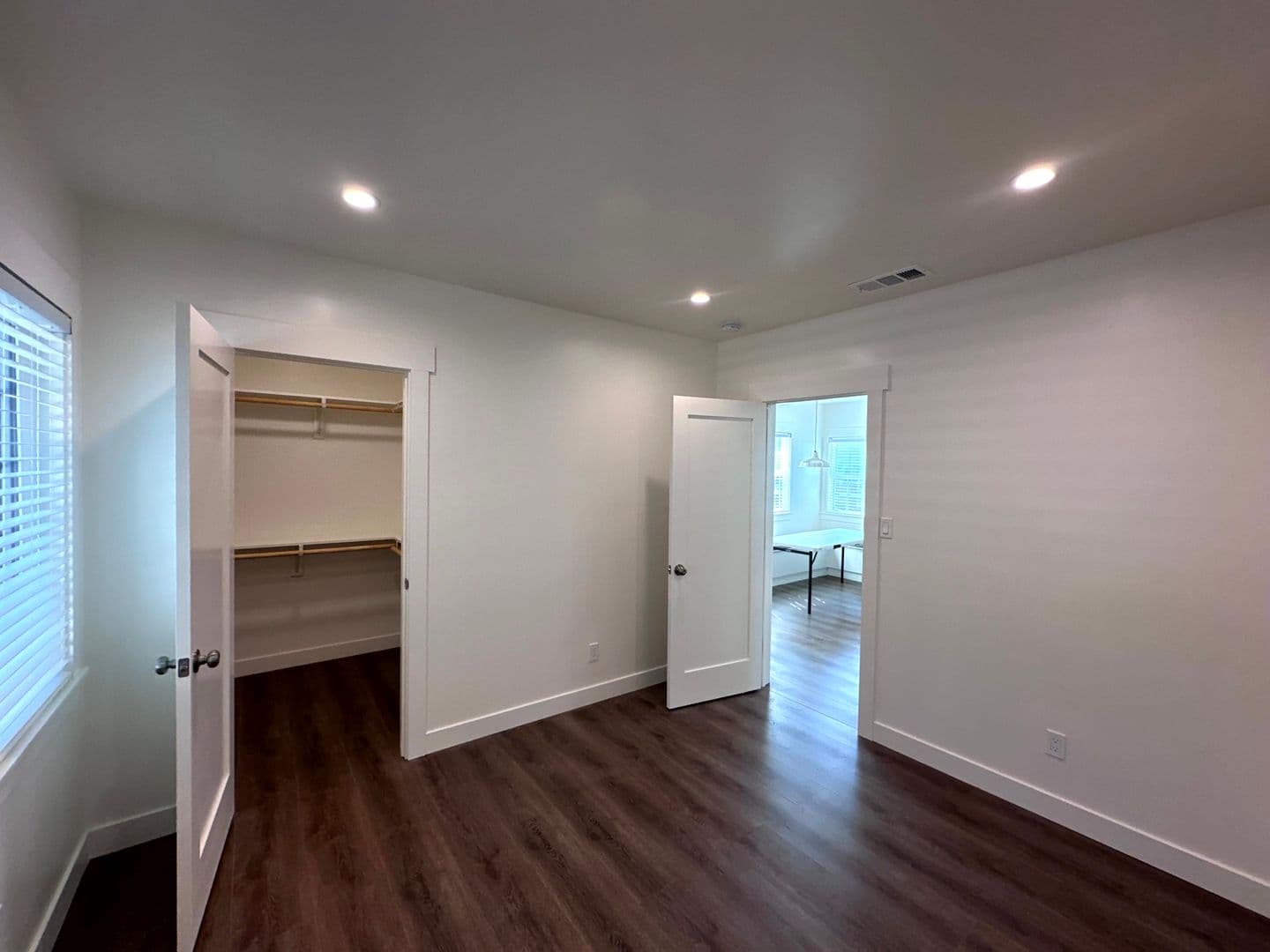Los Angeles Apartment: 1456-1460 N. Ricardo St.