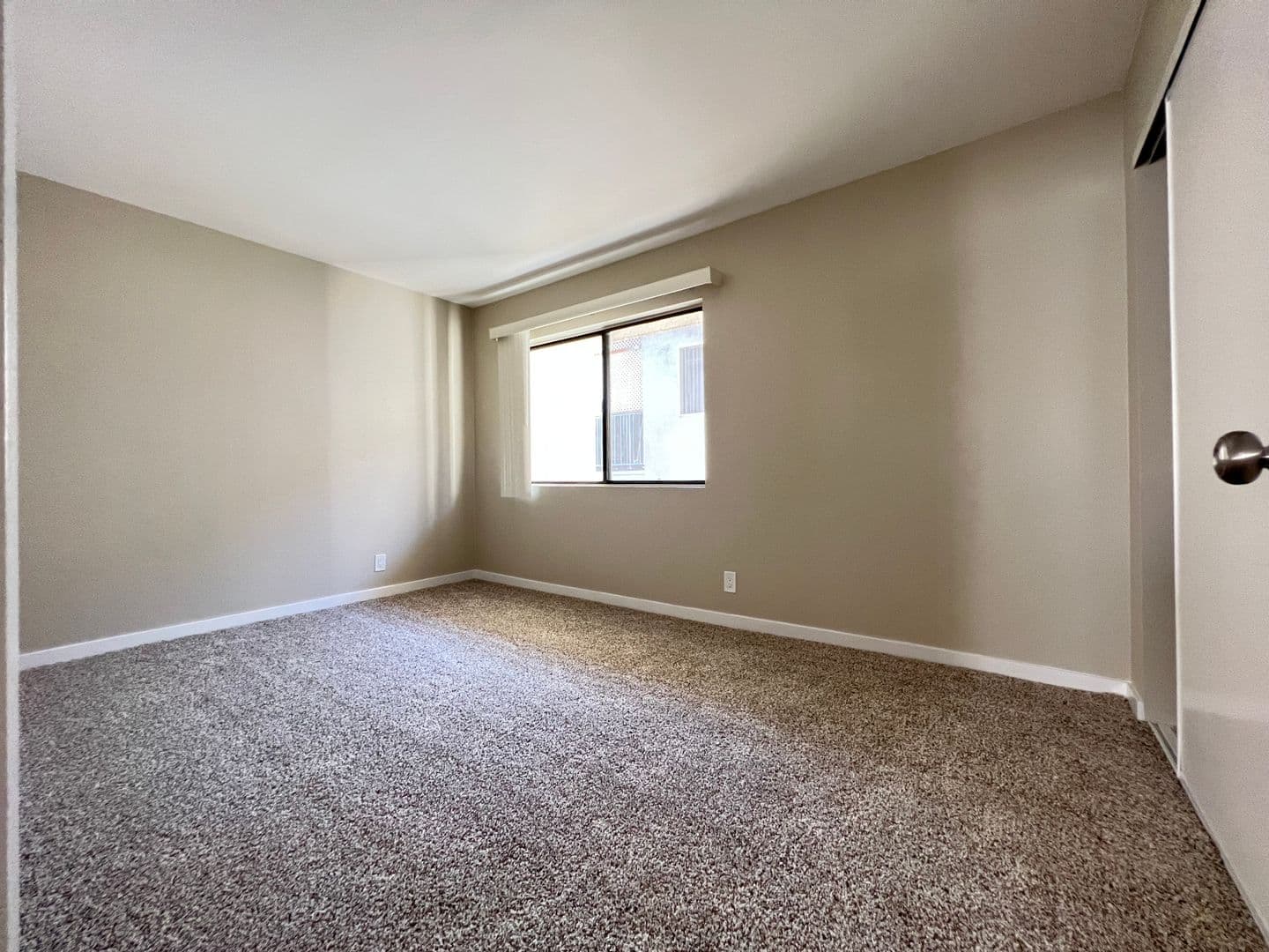 Reseda Apartment: 7259 Baird Avenue
