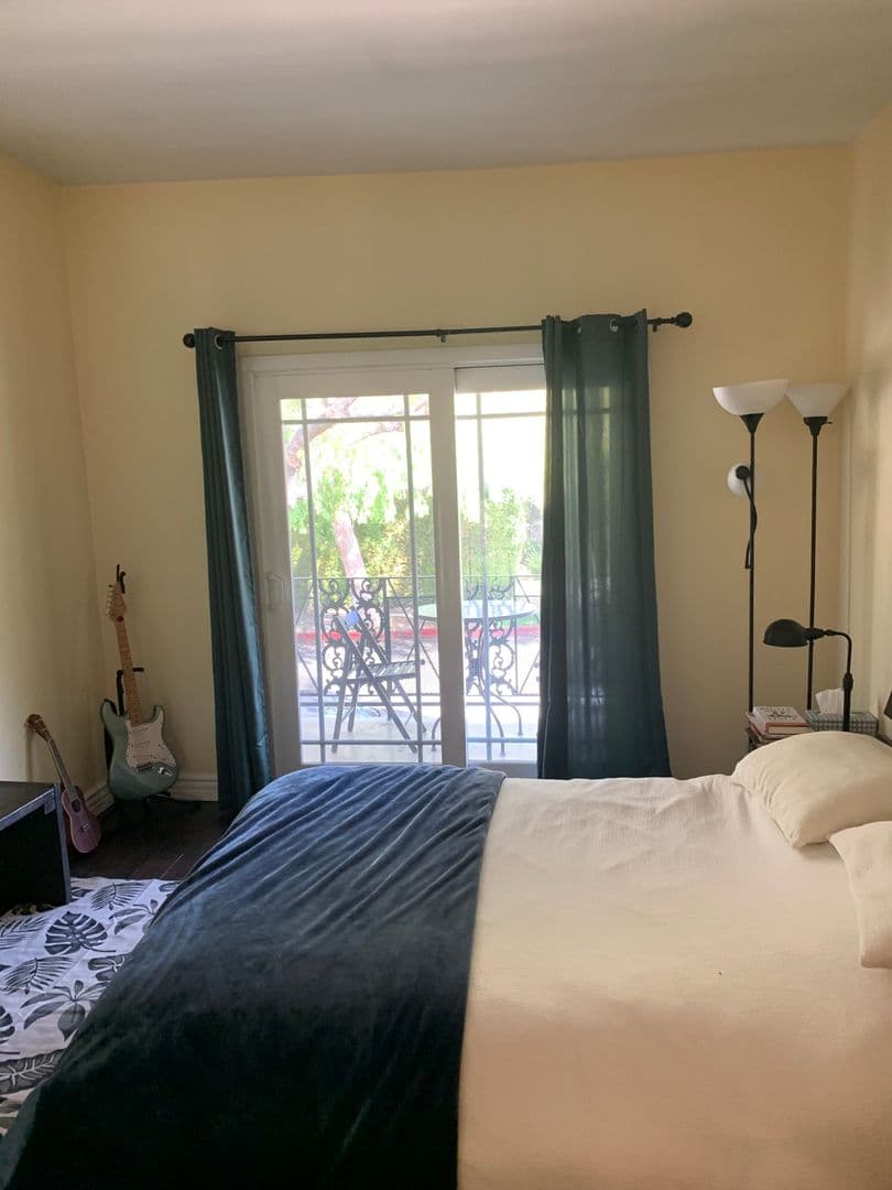 West Hollywood Apartment: 8130 Norton Ave