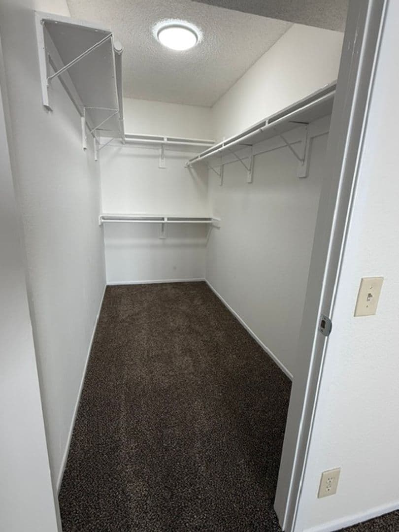 Reseda Apartment: 7235 Baird Avenue