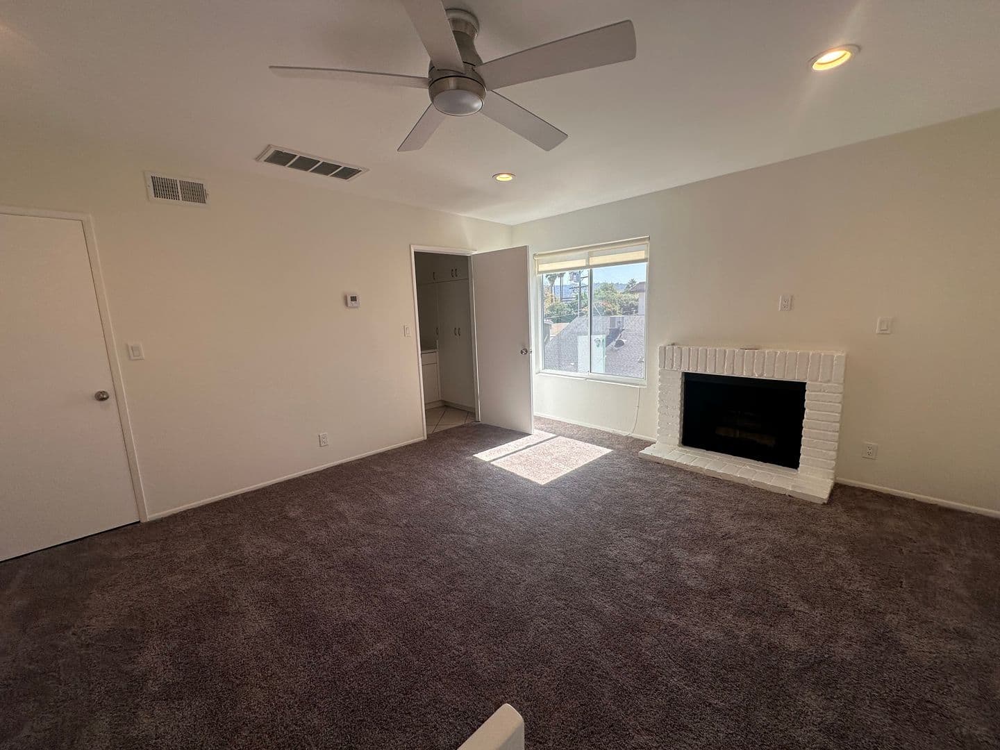 Sherman Oaks Apartment: 5344 Circle Drive