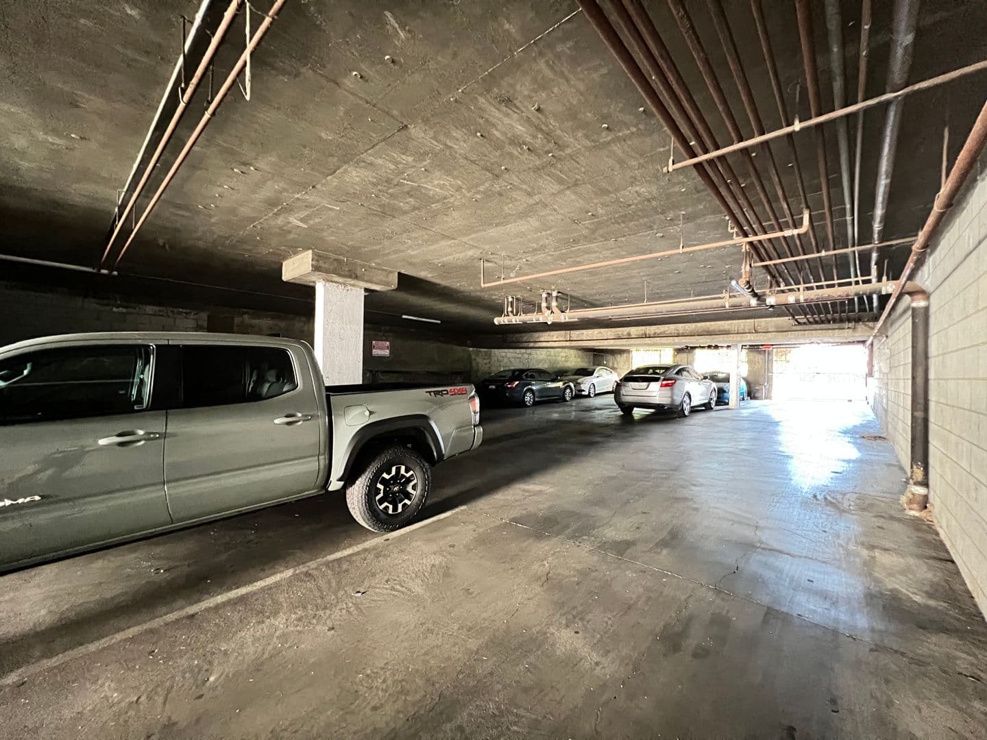 Reseda Apartment: 7259 Baird Avenue