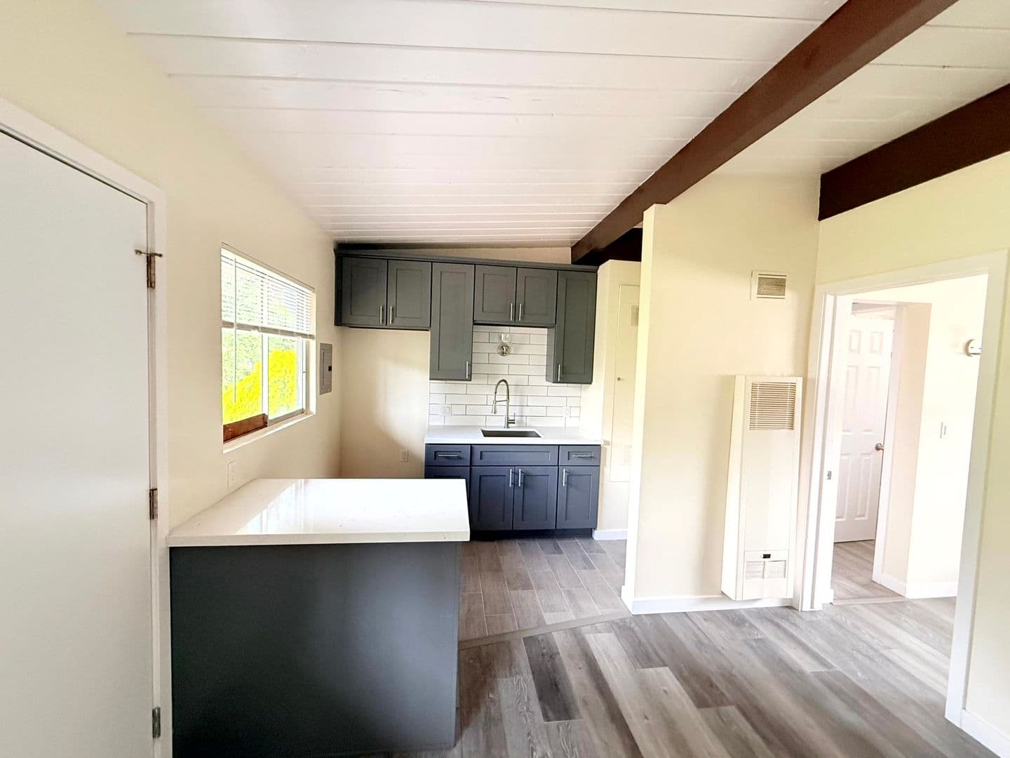Pasadena Apartment: 753 Worcester Avenue