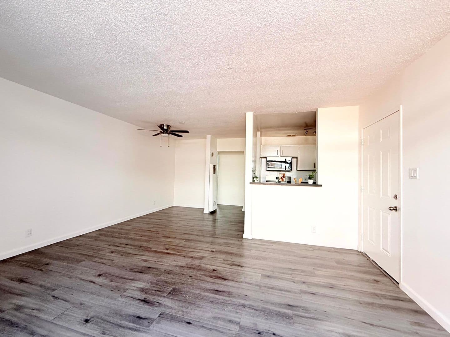 Los Angeles Apartment: 1029 N. Ardmore Avenue