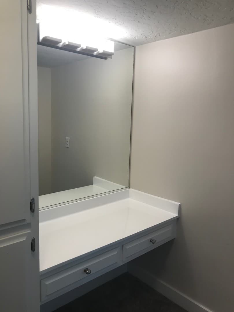 Sherman Oaks Apartment: 4334 Matilija Ave.