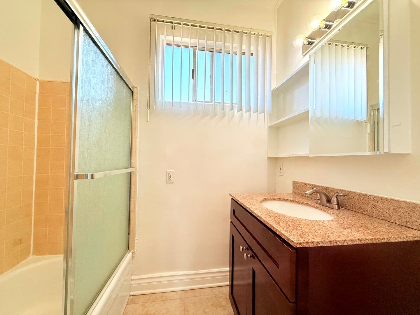 Los Angeles Apartment: 1376 N. Serrano Avenue