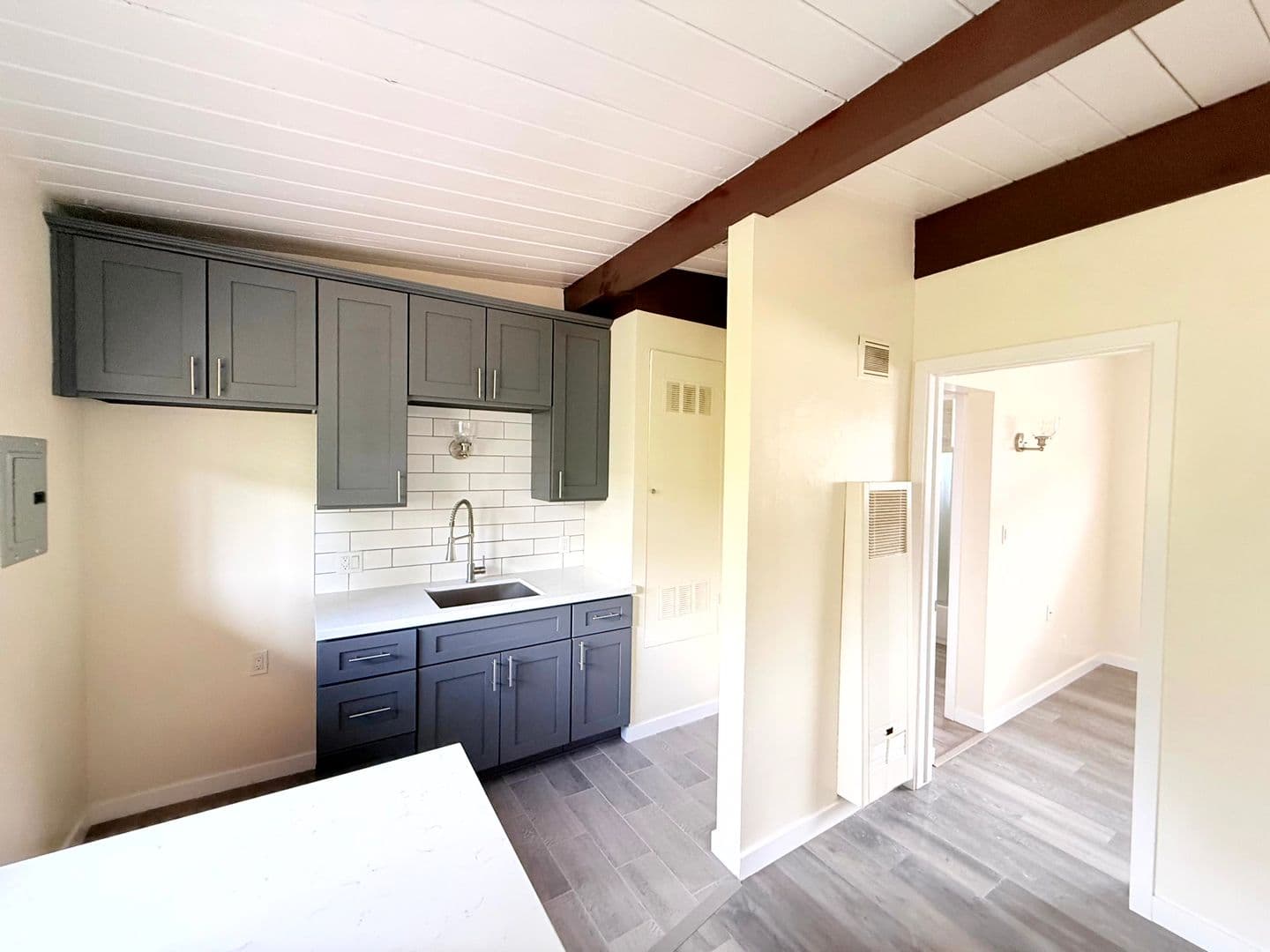 Pasadena Apartment: 753 Worcester Avenue