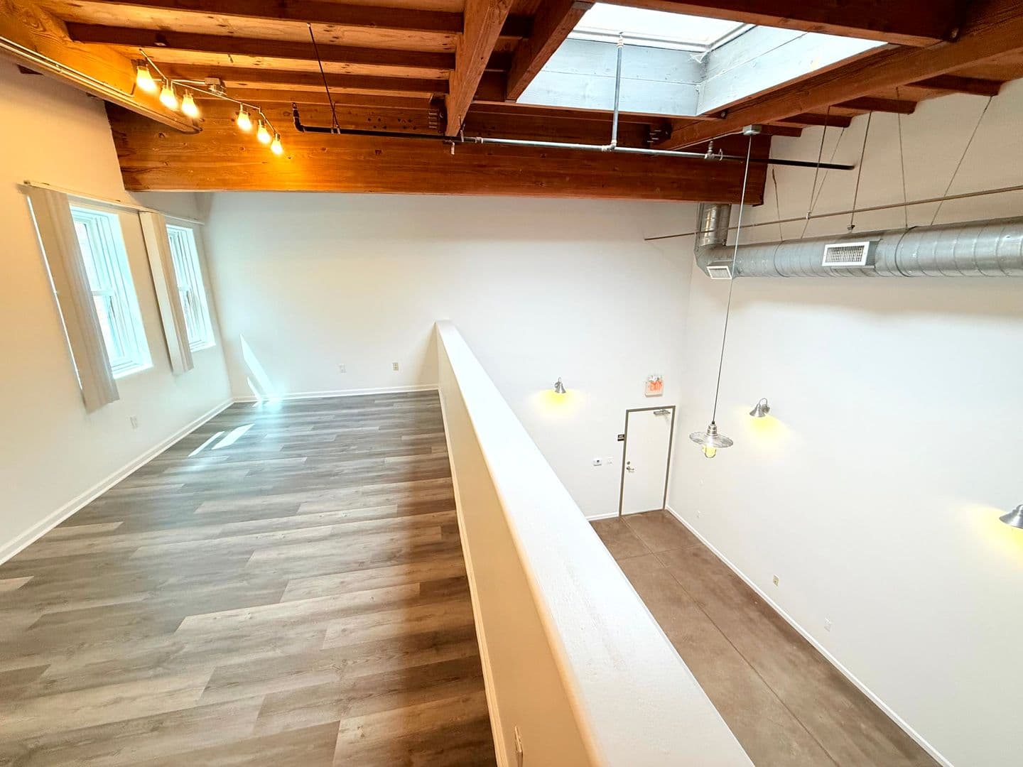 Los Angeles Apartment: 1734 N. Main St.,/ 633 Gibbons Street