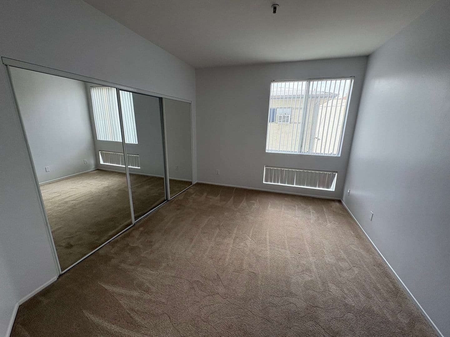 Los Angeles Apartment: 1443 N. Fuller Avenue