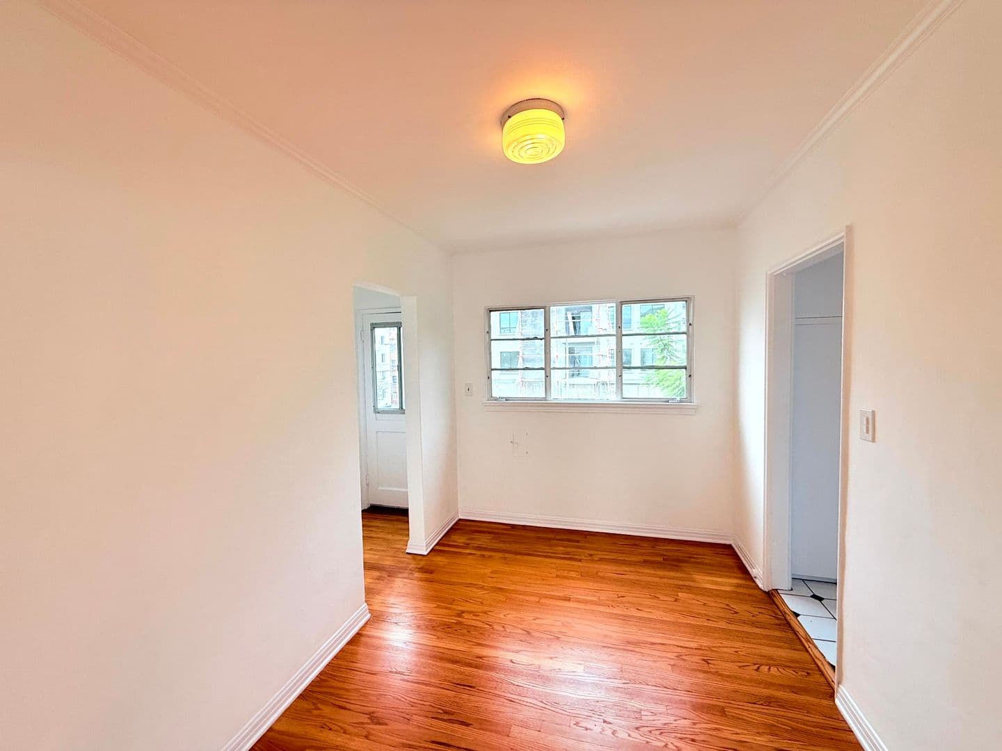 Los Angeles Apartment: 3919 W. 8th Street