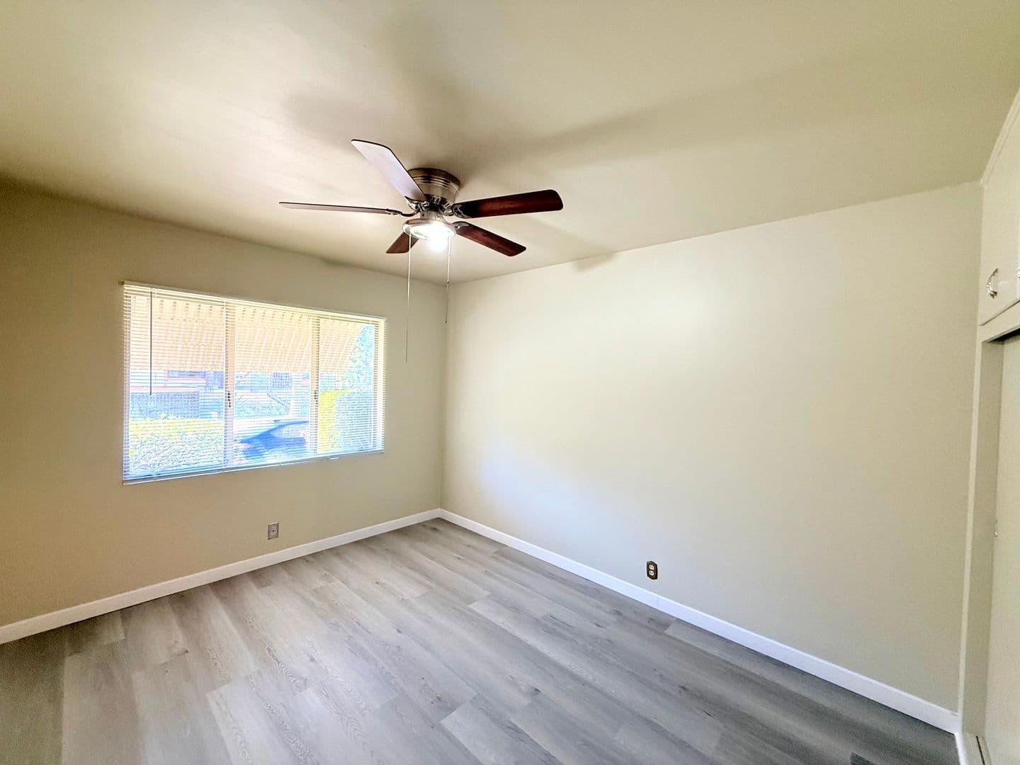 Burbank Apartment: 318 N. 7th St.
