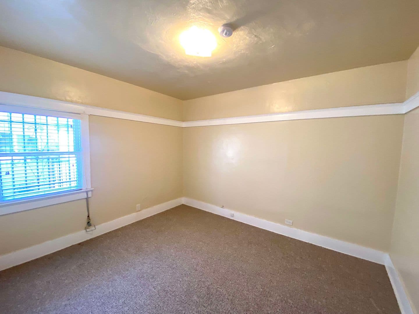 Los Angeles House: 1513 W 45th St