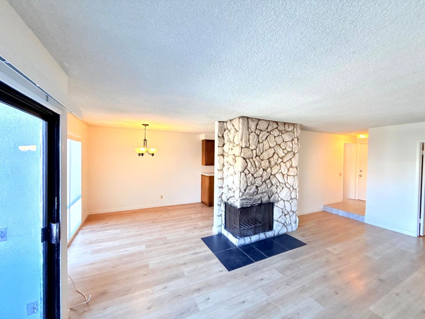Los Angeles Apartment: 1275 Barry Avenue