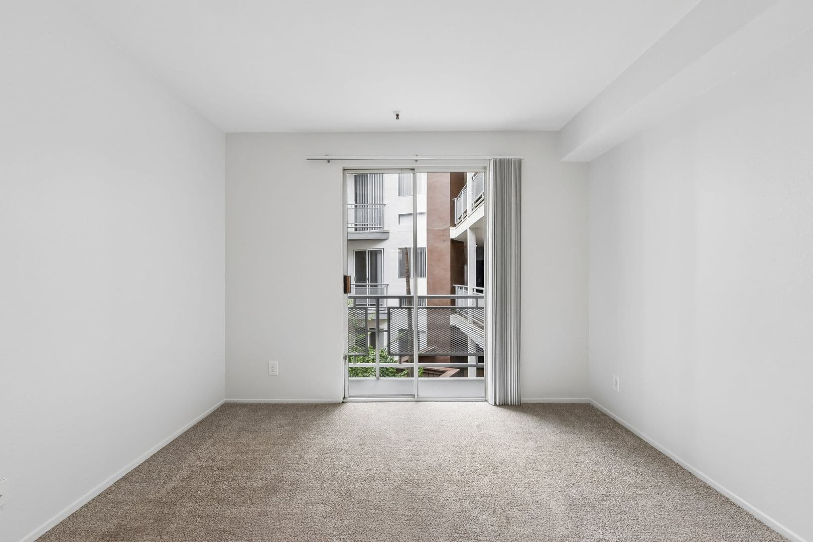 Los Angeles Apartment: 1443 N. Fuller Avenue
