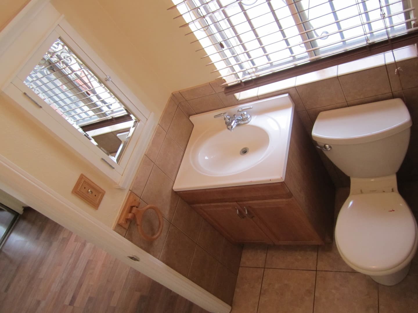 East Los Angeles Apartment: 6165-6167 E Olympic Blvd