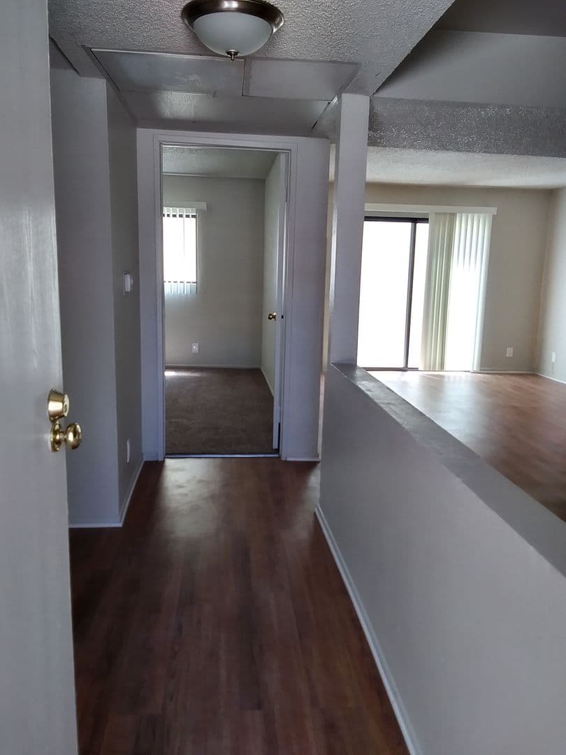 Santa Clarita Apartment: 17740 Scherzinger Lane