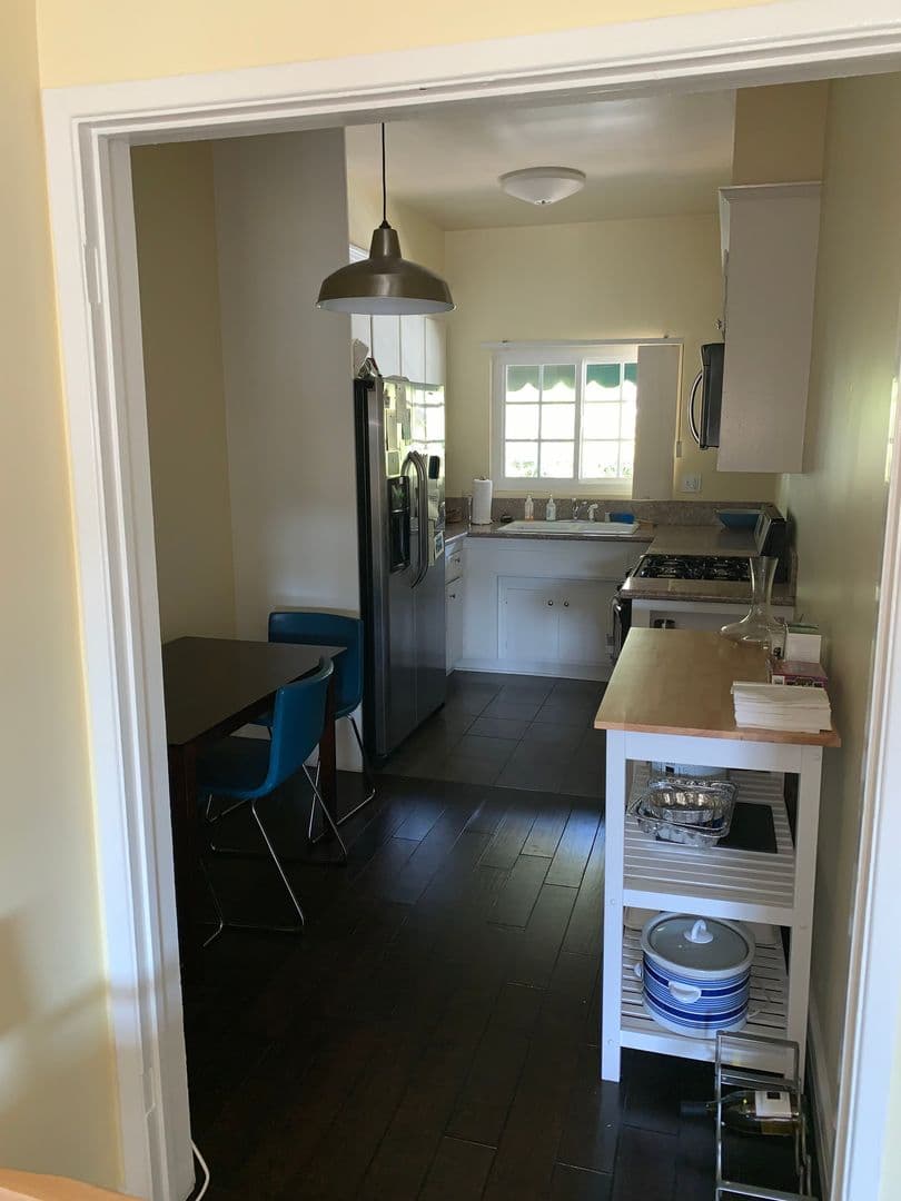 West Hollywood Apartment: 8130 Norton Ave