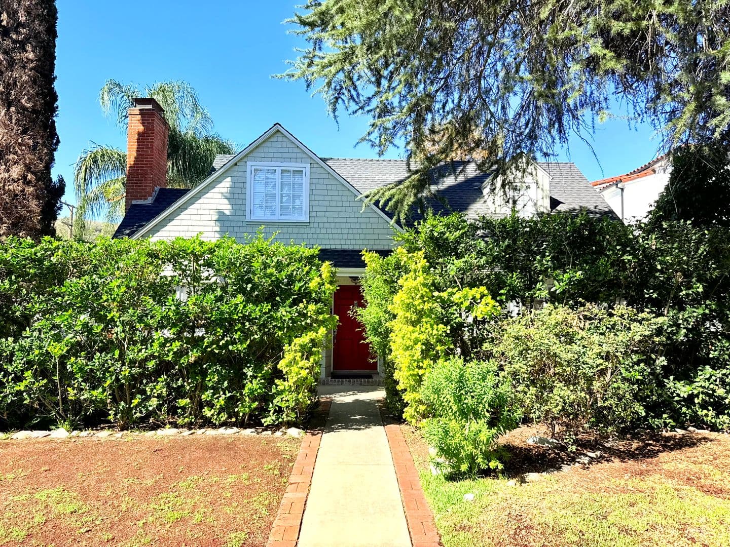 Glendale House: 1915 Canada Boulevard