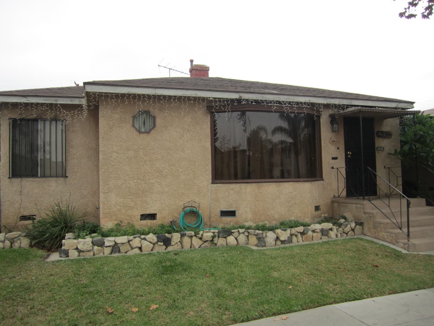 East Los Angeles Apartment: 6165-6167 E Olympic Blvd