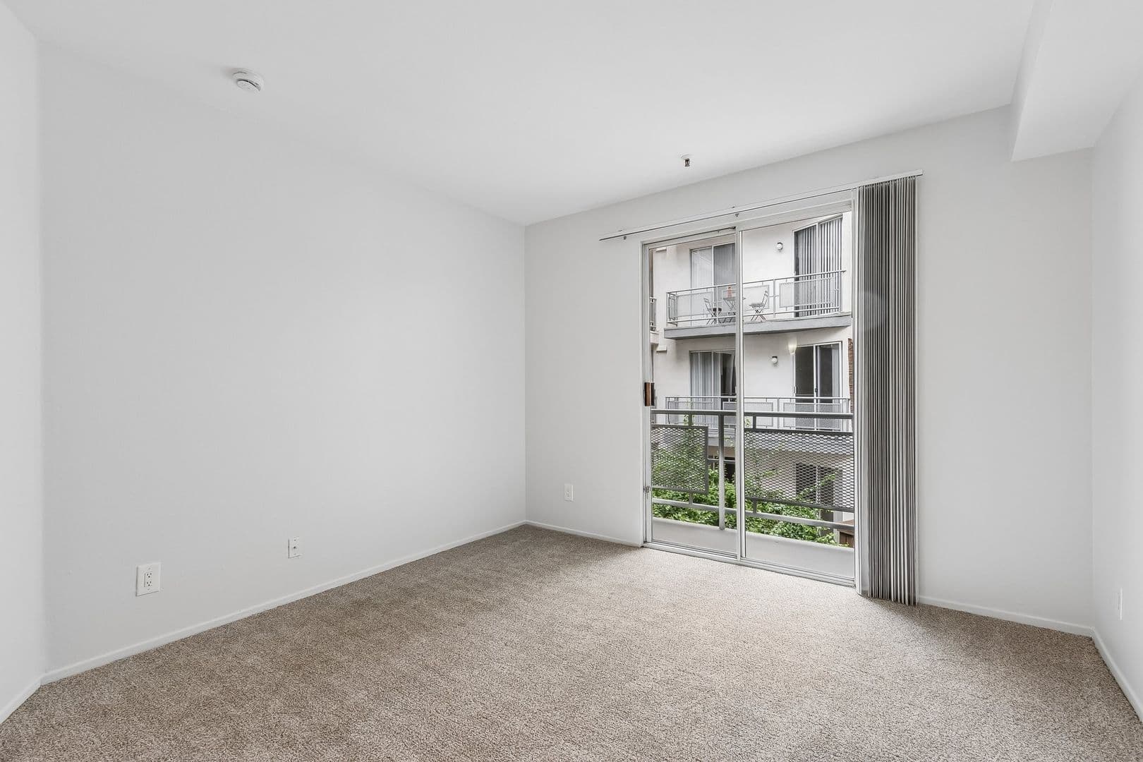 Los Angeles Apartment: 1443 N. Fuller Avenue