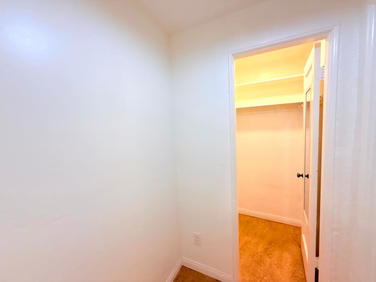 Los Angeles Apartment: 3919 W. 8th Street