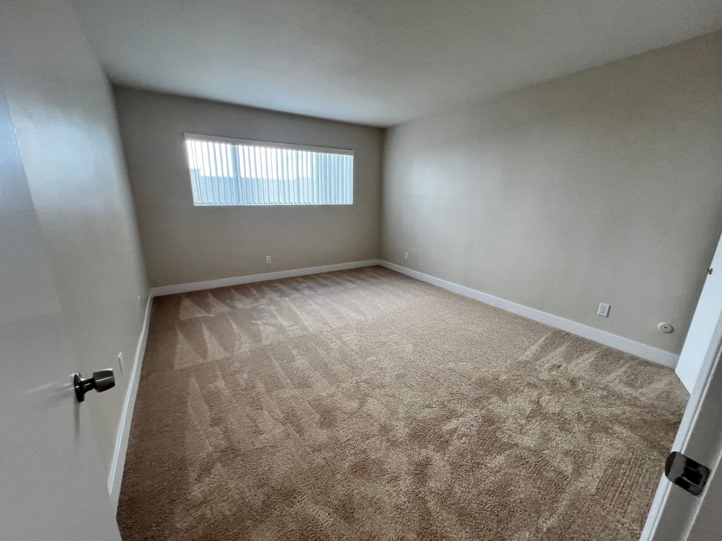 Sherman Oaks Apartment: 4647 Vista Del Monte
