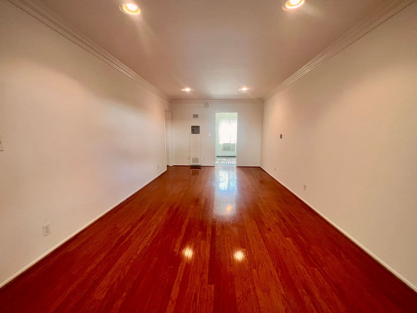 West Hollywood Apartment: 8130 Norton Ave