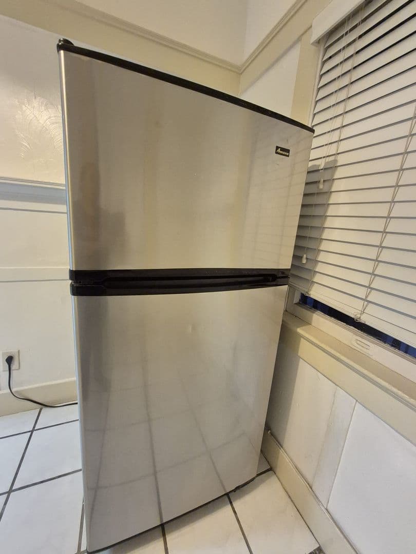 Los Angeles House: 1513 W 45th St