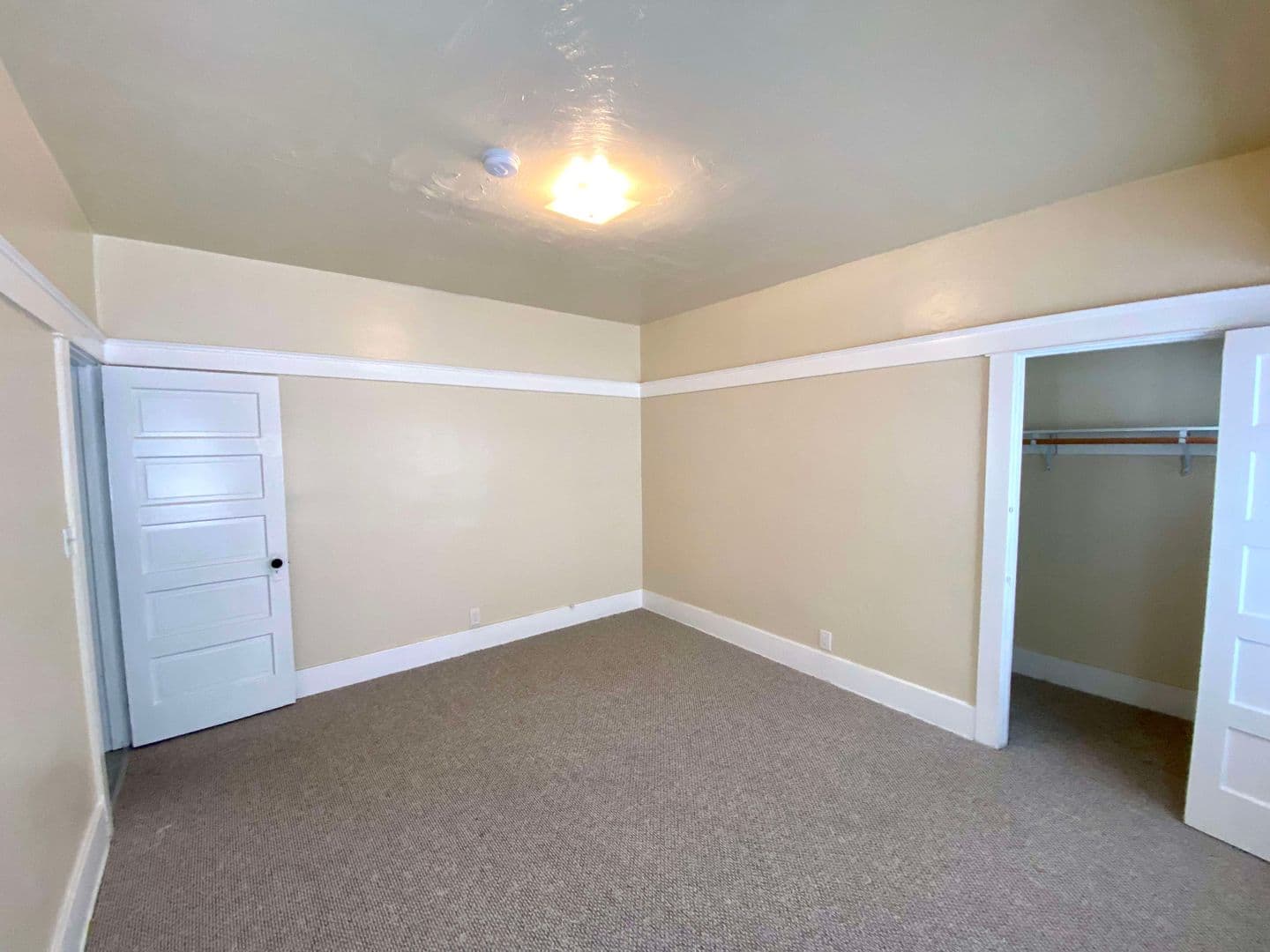 Los Angeles House: 1513 W 45th St