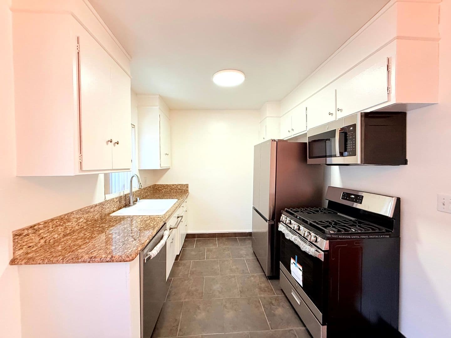 West Hollywood Apartment: 8130 Norton Ave