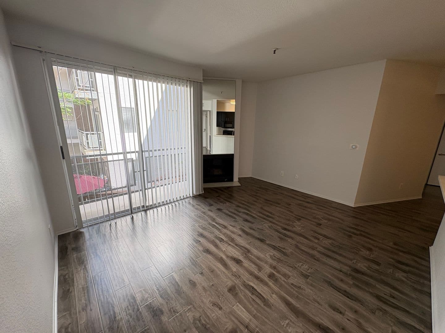 Los Angeles Apartment: 1443 N. Fuller Avenue
