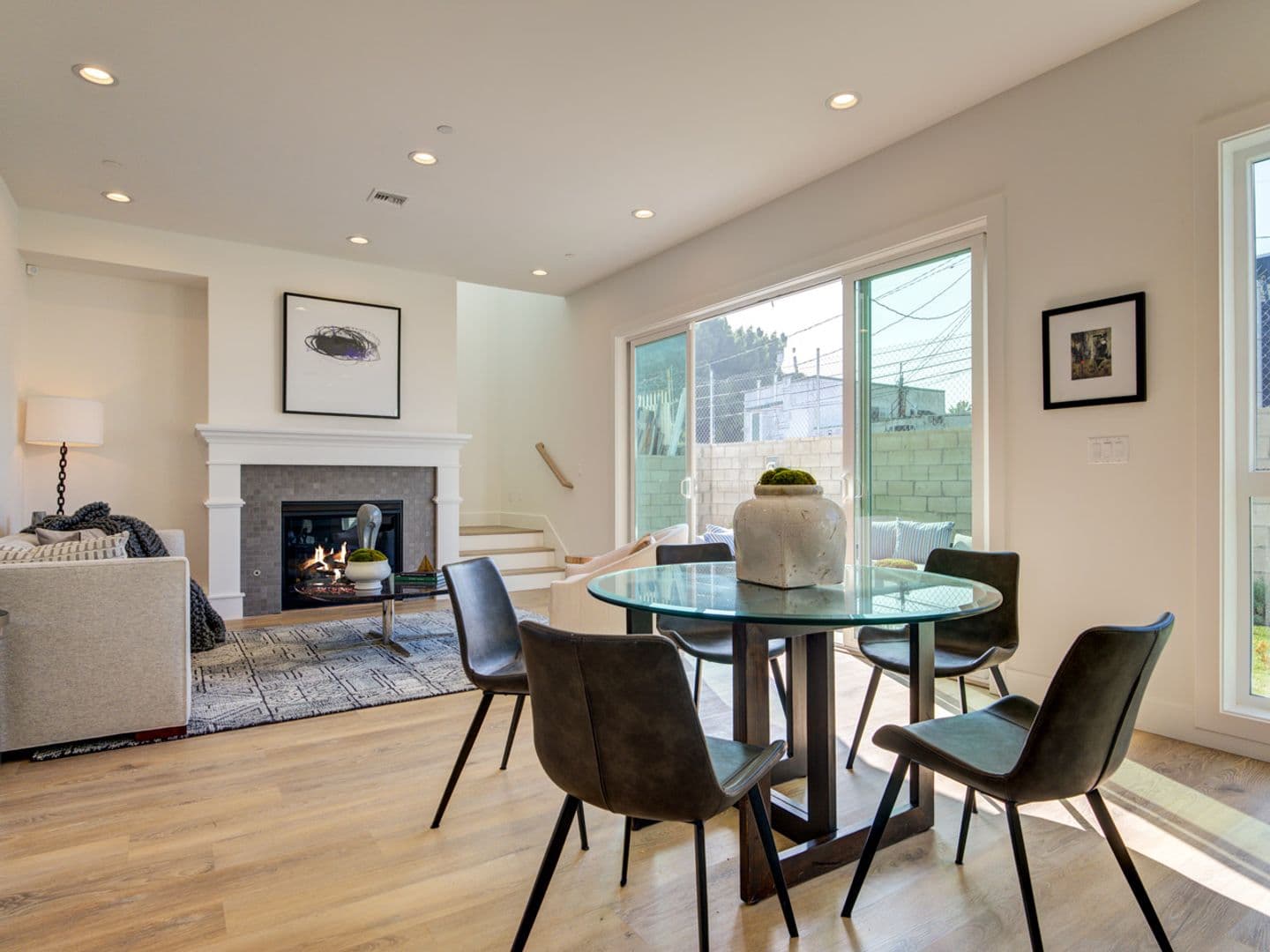 Los Angeles Townhome: 6016 - 6018 Comey Ave