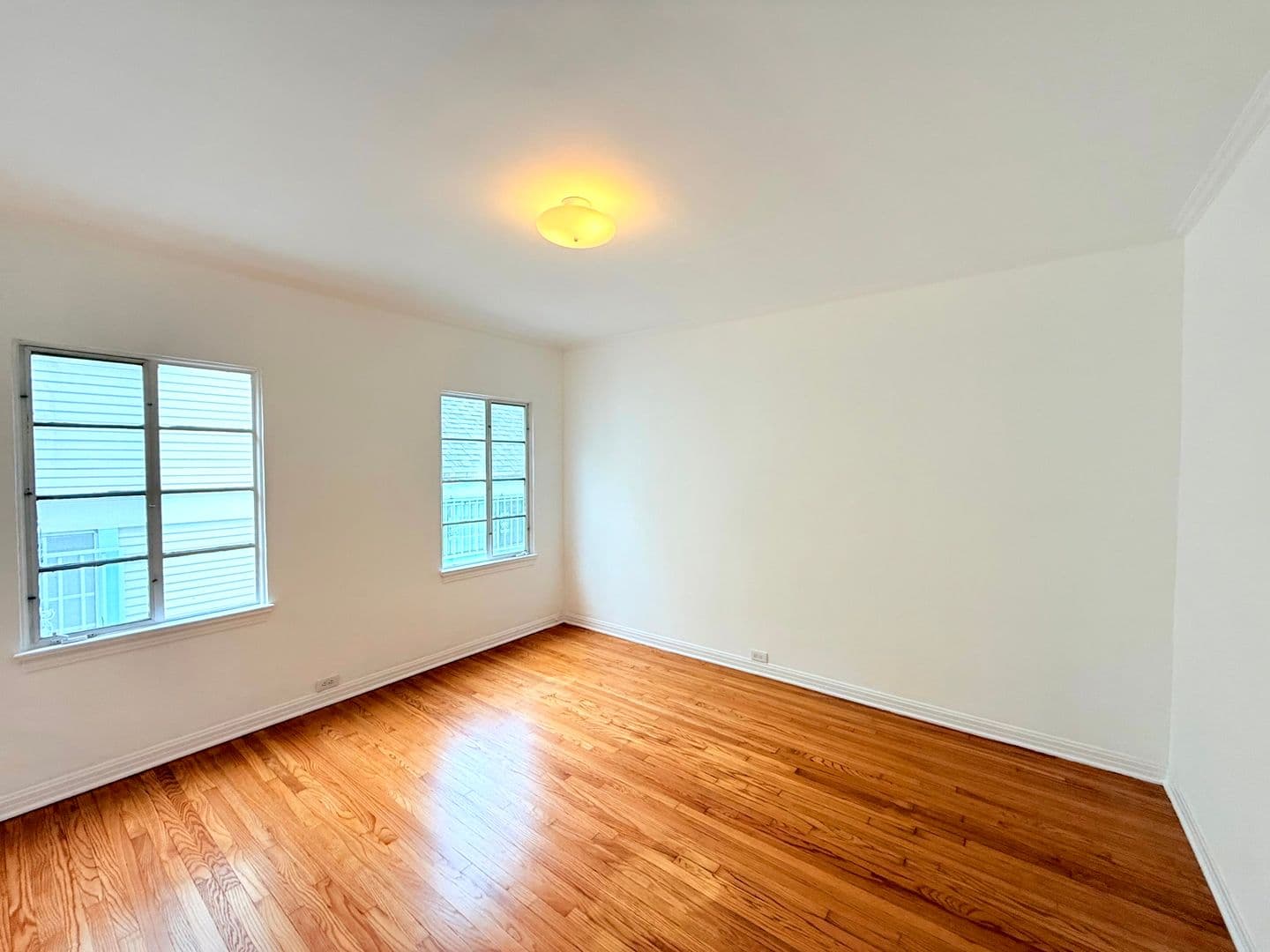 Los Angeles Apartment: 3919 W. 8th Street