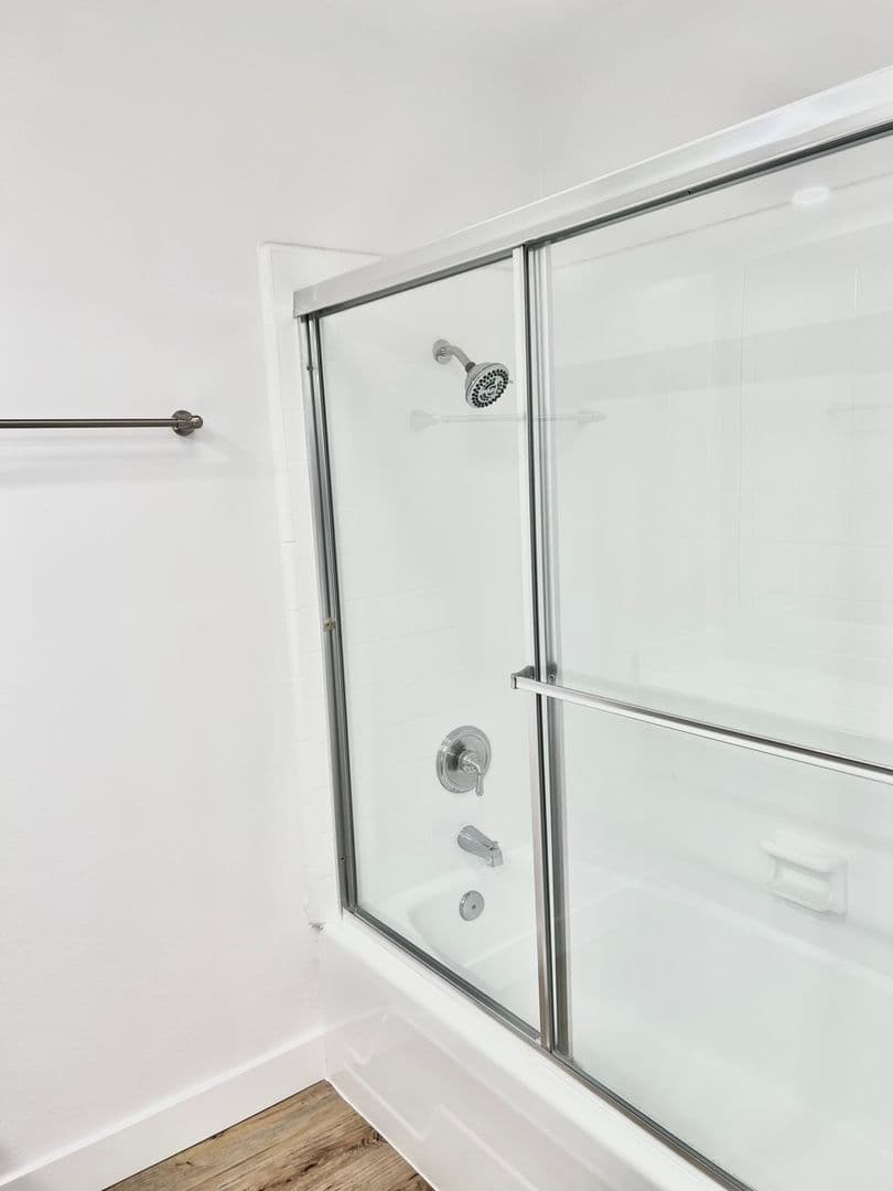 Sherman Oaks Apartment: 4647 Vista Del Monte