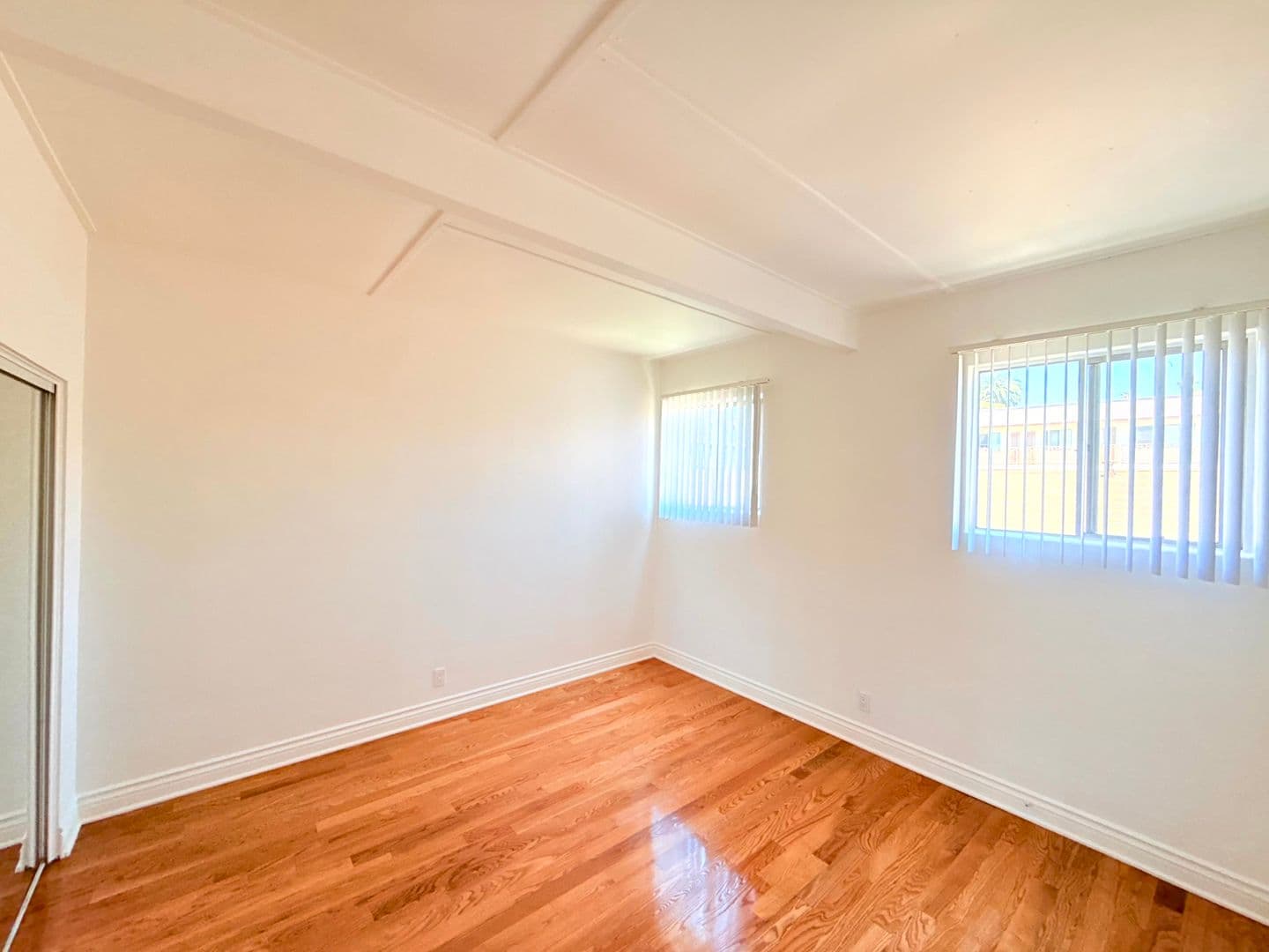 Los Angeles Apartment: 1376 N. Serrano Avenue