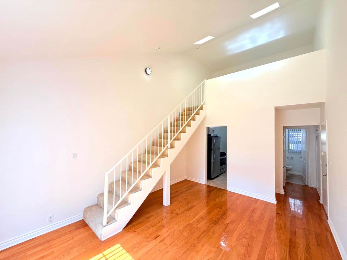 Los Angeles Apartment: 6200-6206 Fountain Avenue