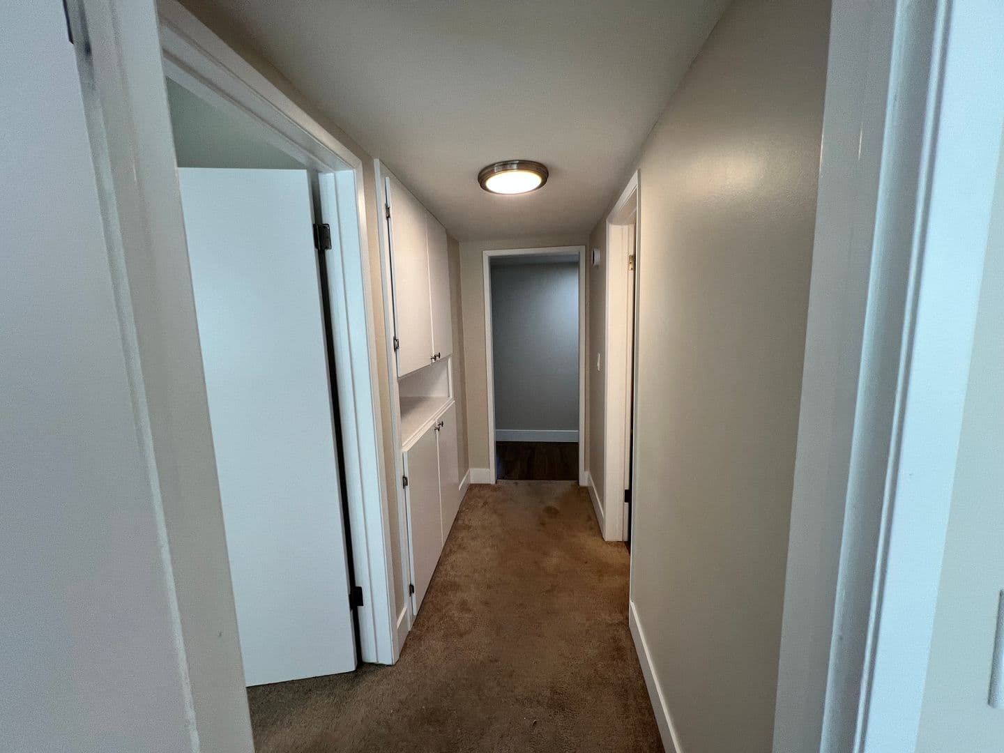 Sherman Oaks Apartment: 4647 Vista Del Monte
