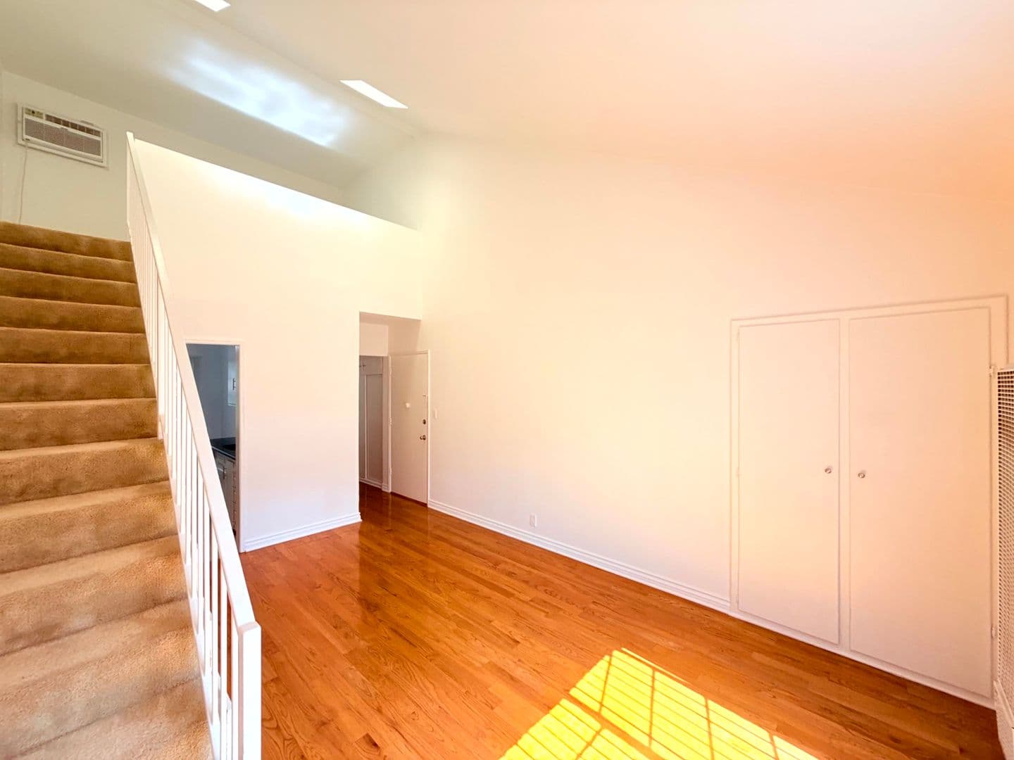 Los Angeles Apartment: 6200-6206 Fountain Avenue
