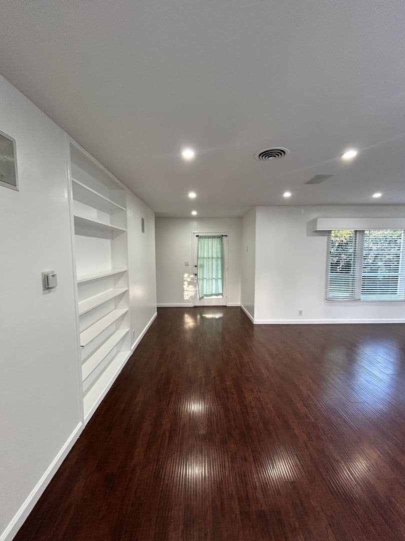 Pasadena Apartment: 607 N. El Molino Avenue