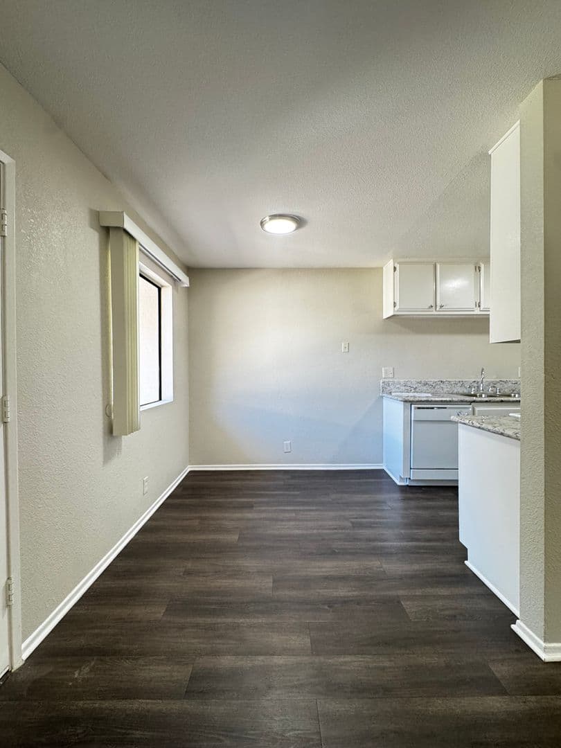 Santa Clarita Apartment: 17740 Scherzinger Lane