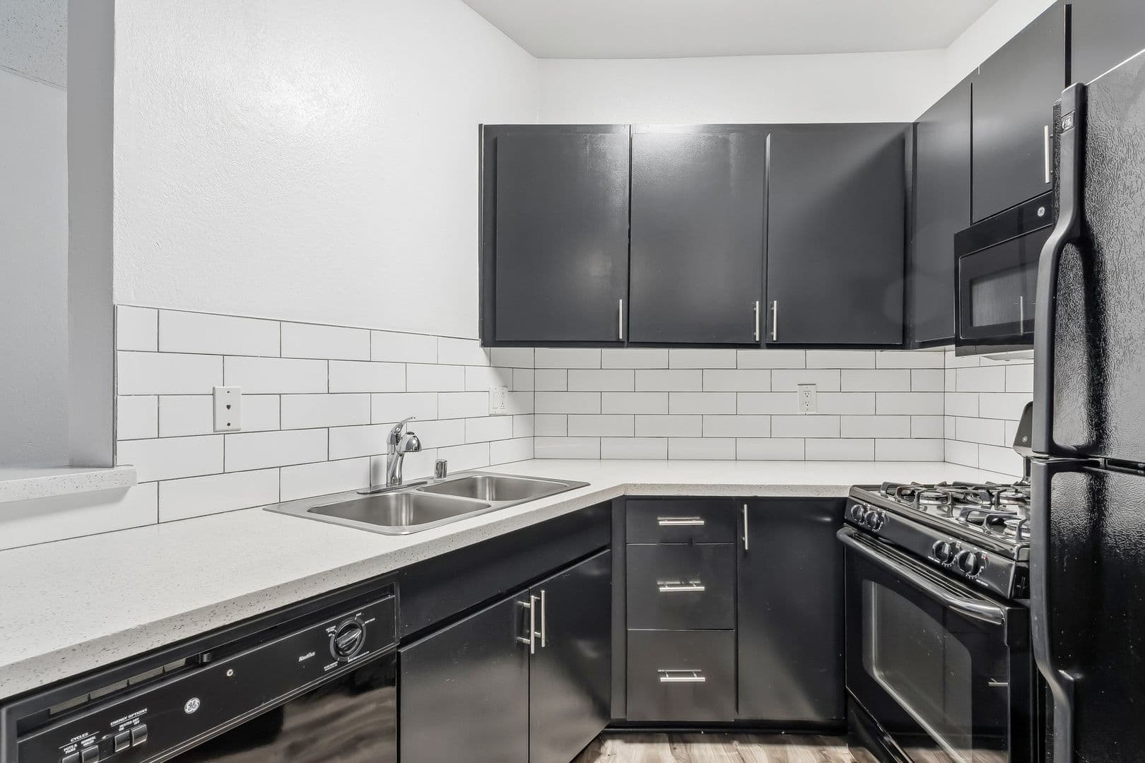 Los Angeles Apartment: 1443 N. Fuller Avenue