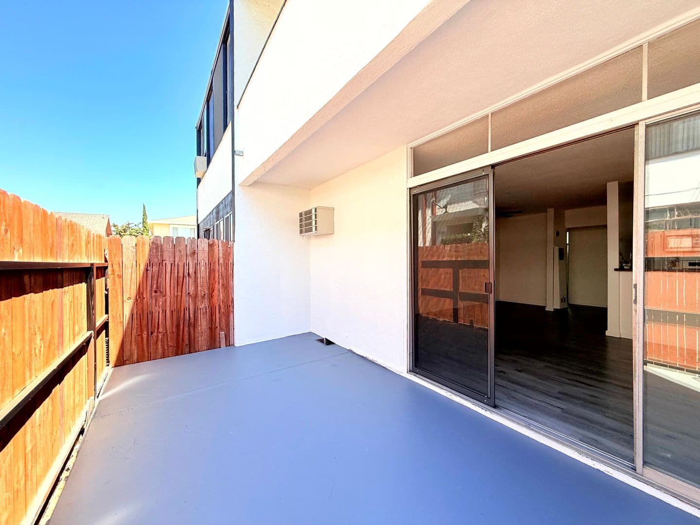 Los Angeles Apartment: 1029 N. Ardmore Avenue