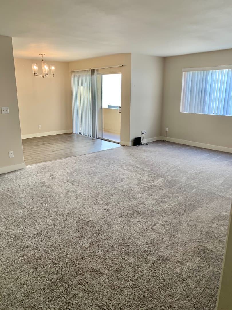 Sherman Oaks Apartment: 4647 Vista Del Monte