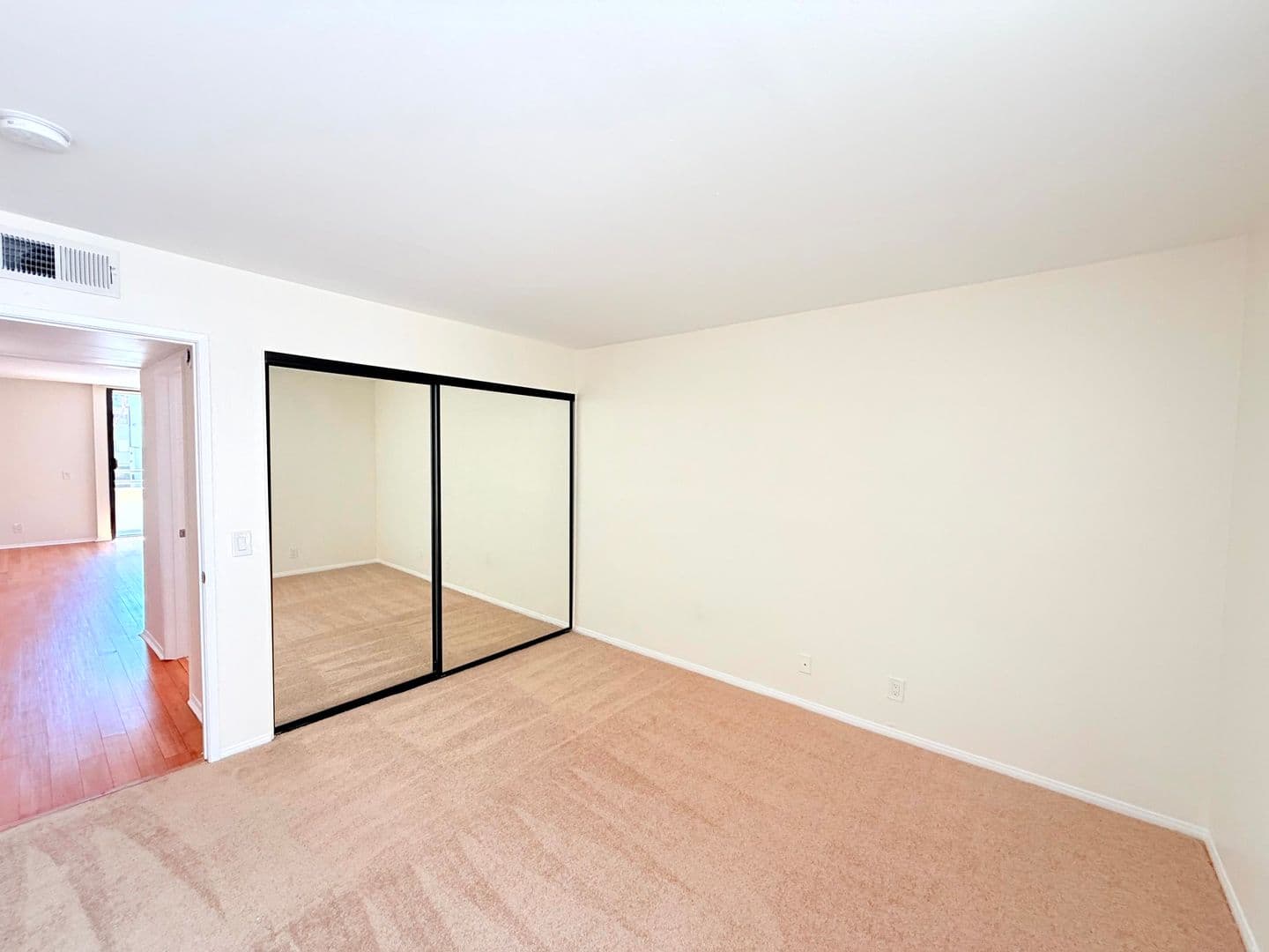 Studio City Apartment: 4202 Tujunga Ave